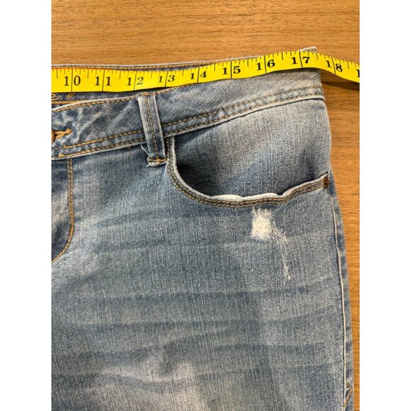 American Rag Capri Jeans, size 9 - Picture 11 of 13